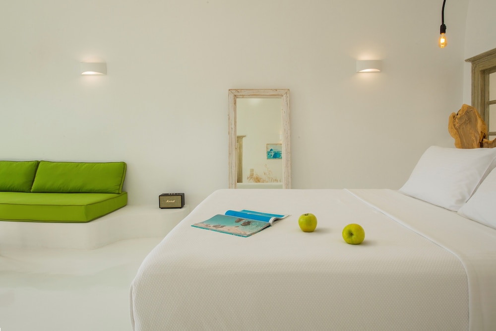 Santa Irini Villa 12/28