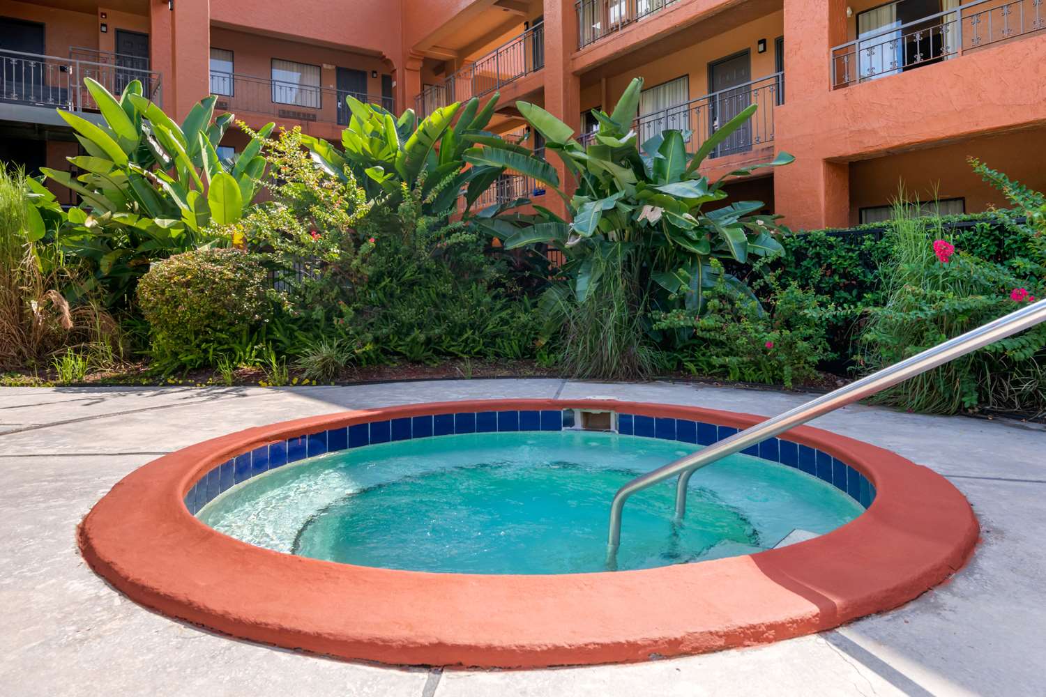 Quality Inn & Suites Jacksonville-Baymeadows 39/42