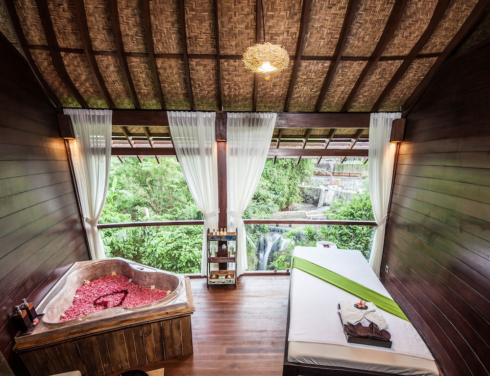 Sanctoo Suites And Villas 48/76