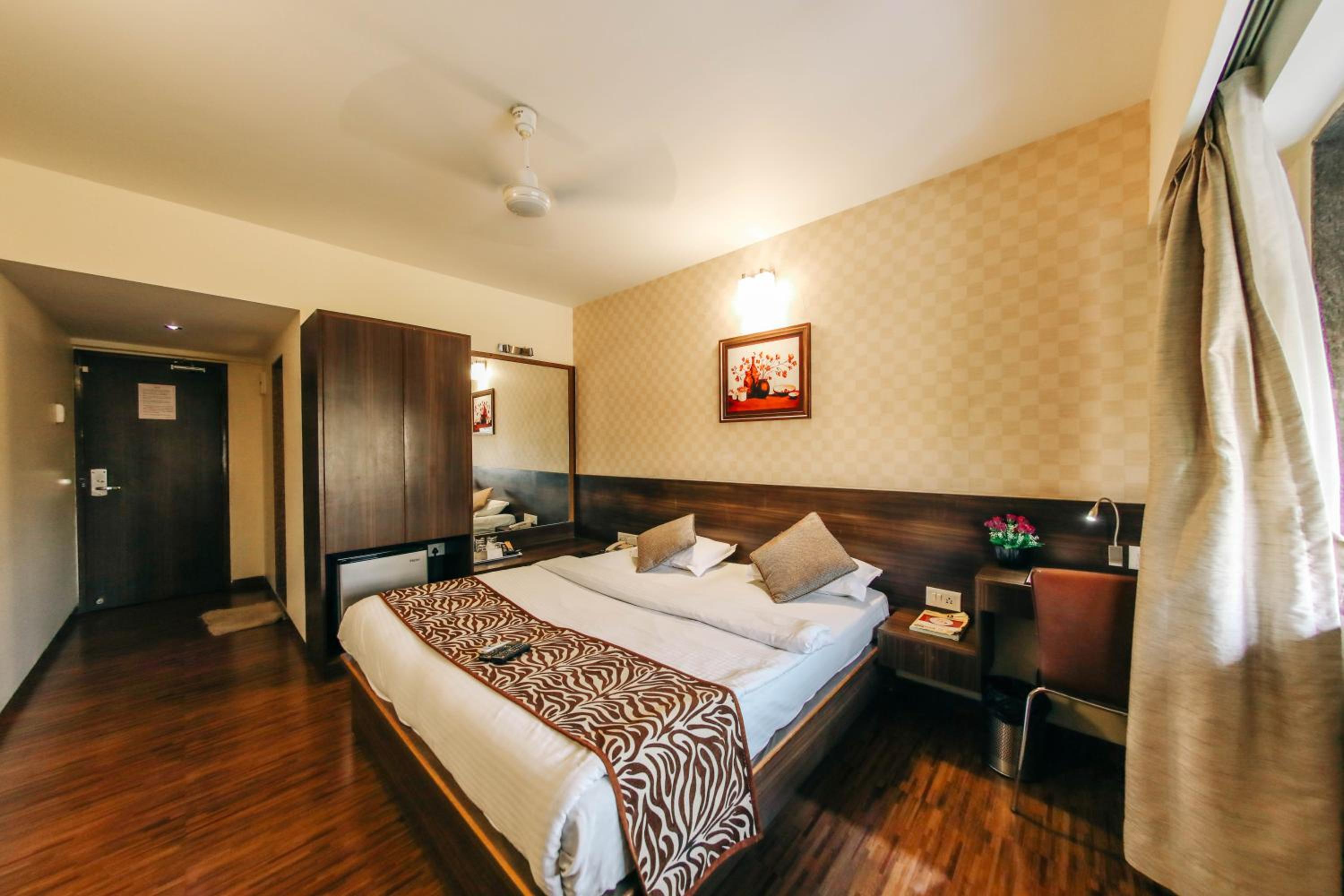 غرفة تنفيذية، HOTEL MAHARANA INN 3/3