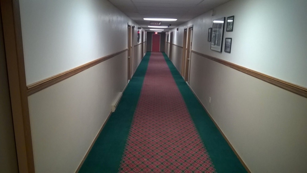 The Travelers Inn 12/21