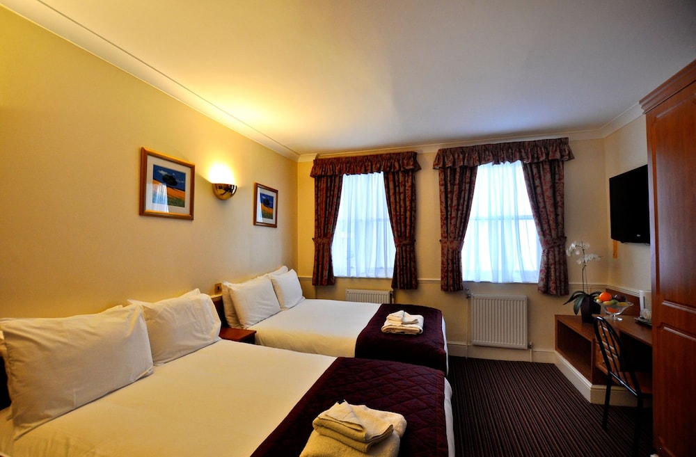 Brunel Hotel 47/67