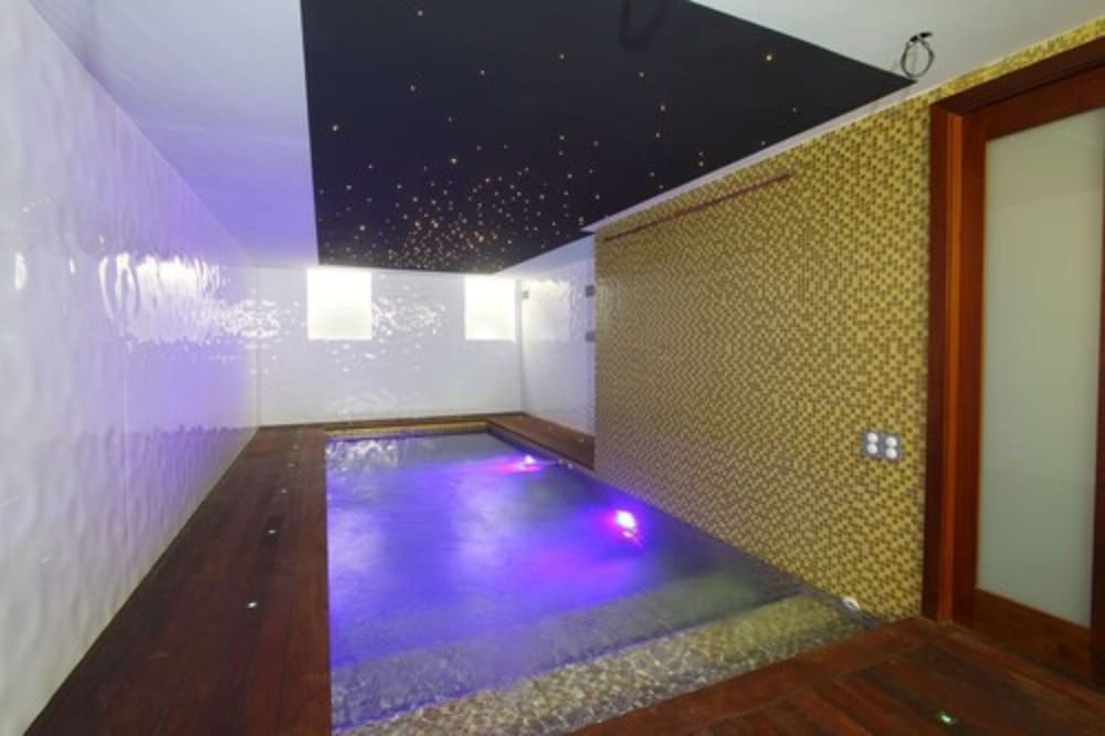 swimming pool spa