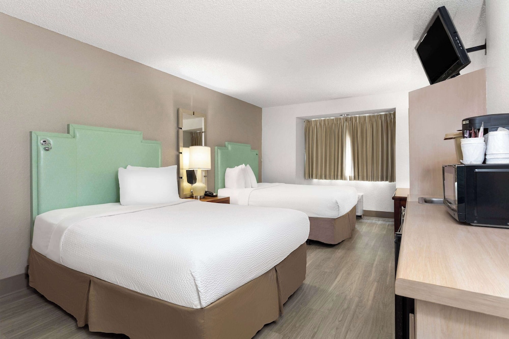 Baymont by Wyndham Orlando-International Dr-Universal Blvd 17/50