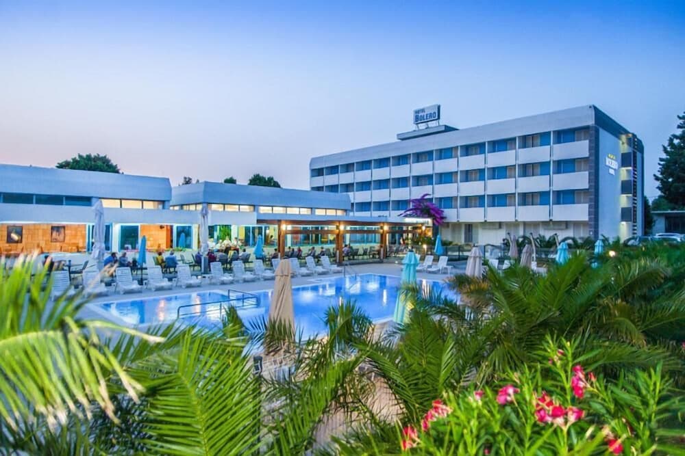 Hotel Bolero 3/50