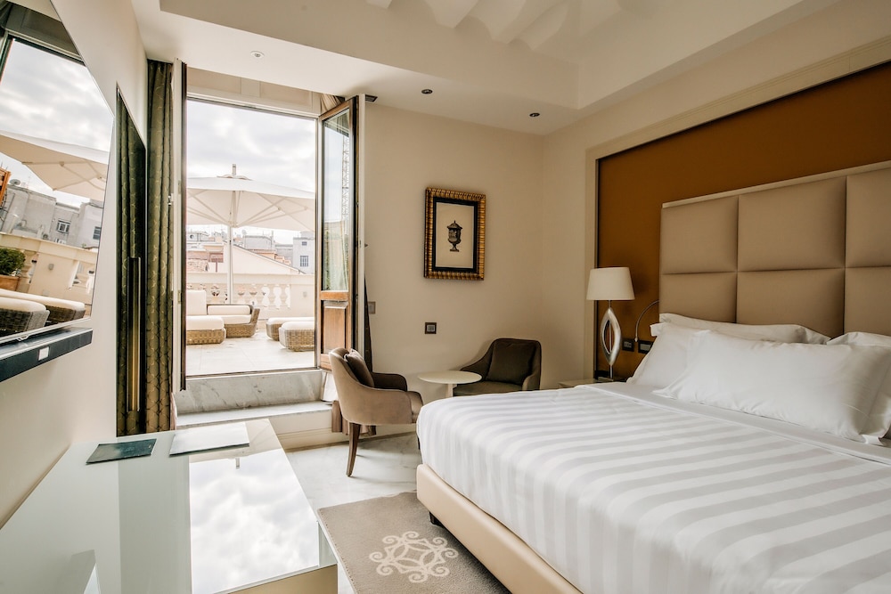 Aleph Rome Hotel Curio Collection by Hilton 8/63