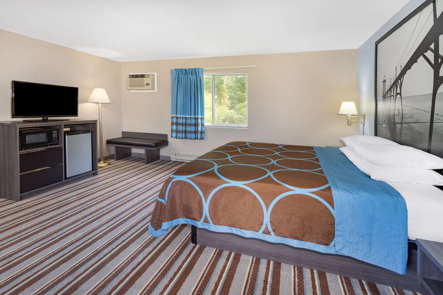 Super 8 by Wyndham Marysville/Port Huron Area 9/33