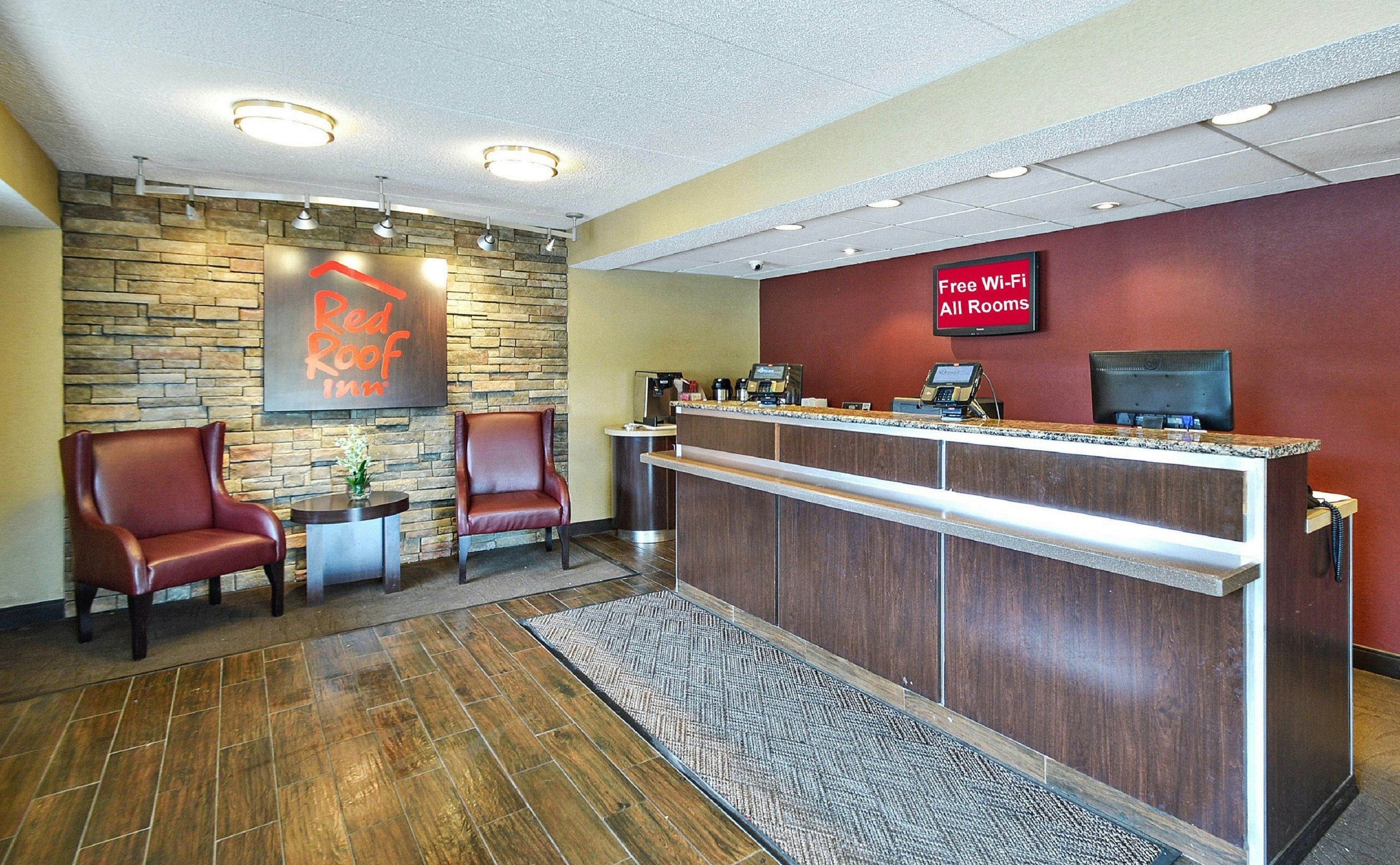 Red Roof Inn Louisville Expo Airport 4/9