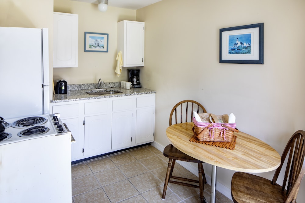 Sesuit Harbor House 29/50