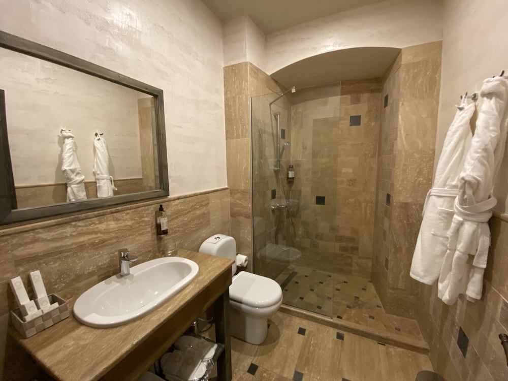 Apricot Hotel Yerevan 70/73