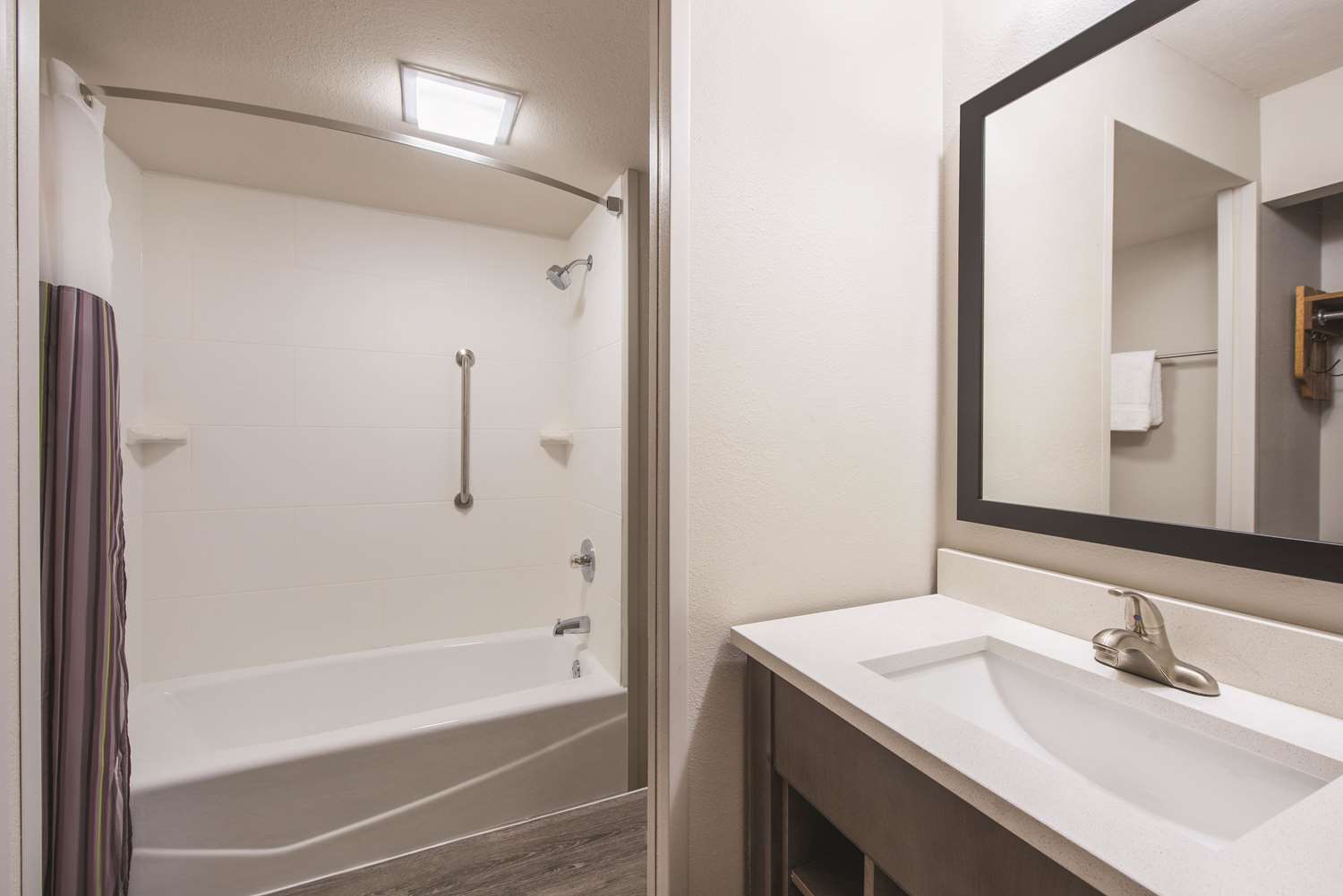 La Quinta Inn And Suites By Wyndham Festus - St. Louis South 39/42