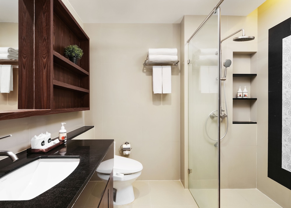 Altera Hotel And Residence Pattaya 60/62