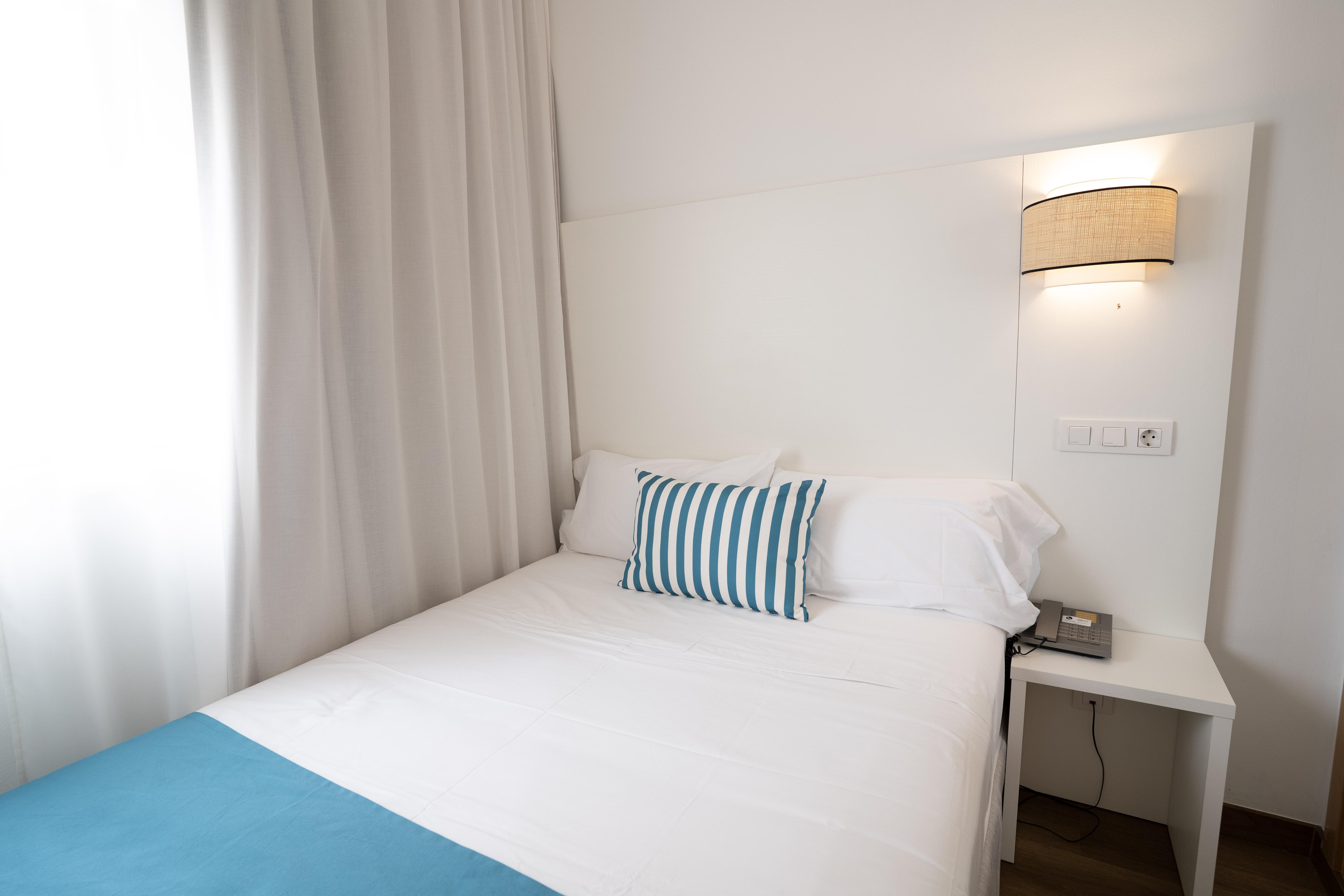 Economy, Double Bed