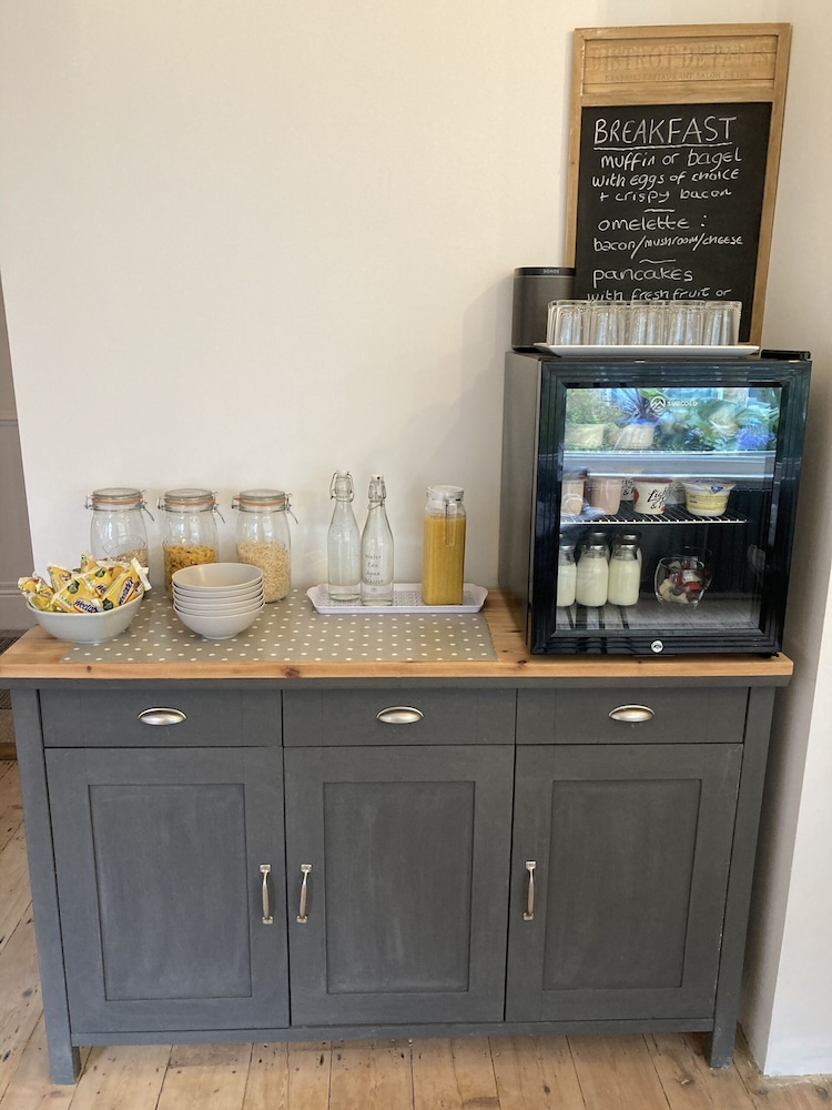 Summer Breeze Guest House - B&B 2/42