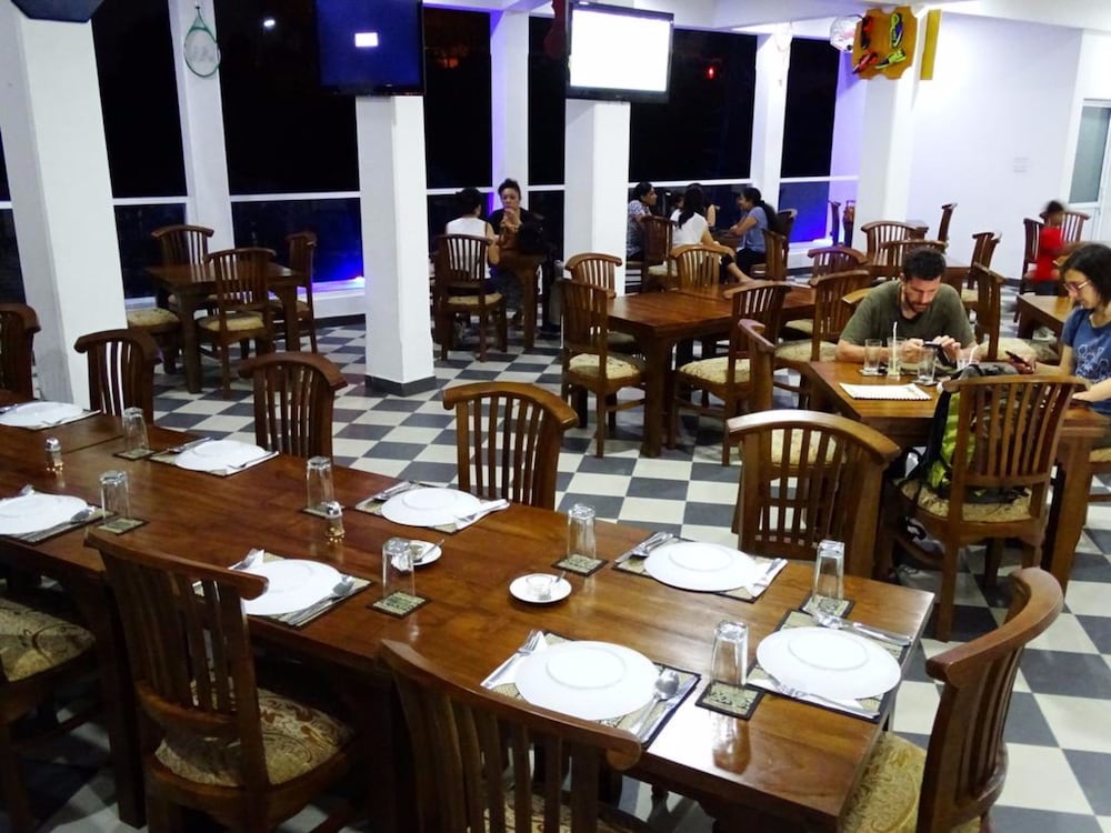 Kandy Supreme Hotel 40/61