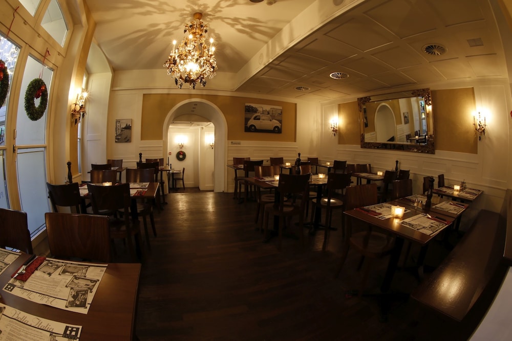 Boutique Hotel Weisses Kreuz 33/38