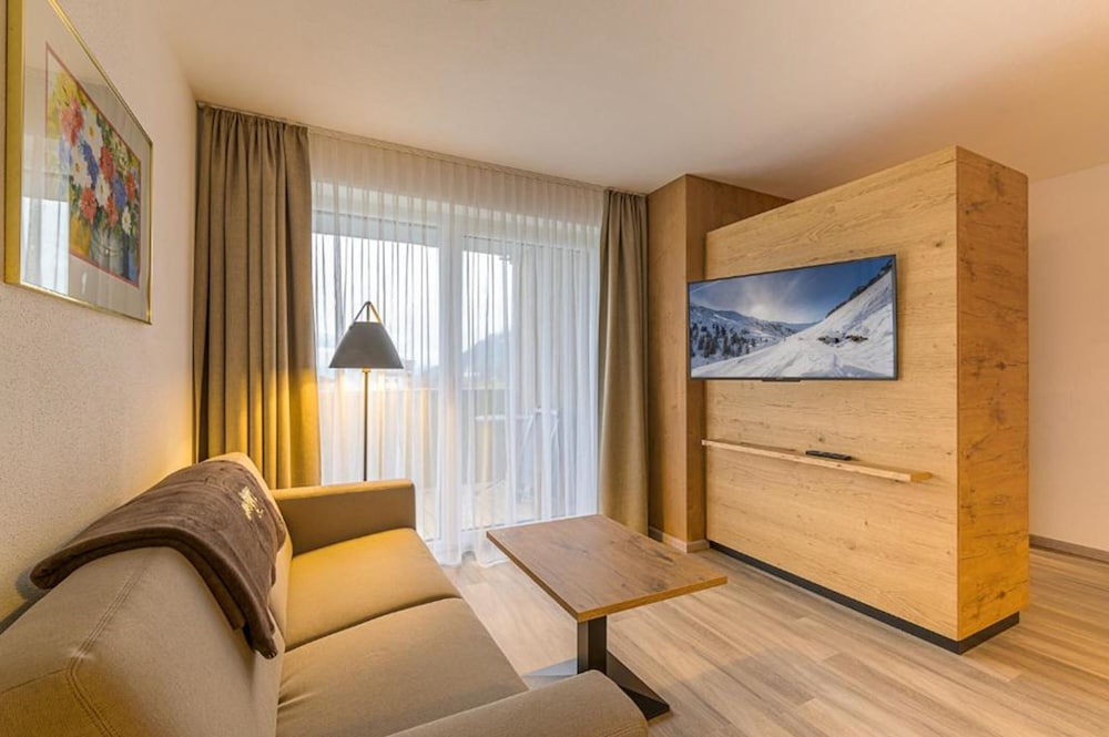 Wohlfuhlhotel Schiestl 33/50