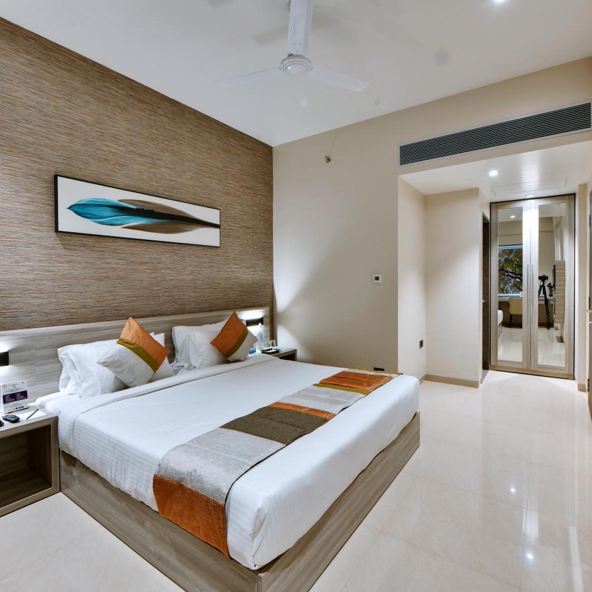 Click Hotel Pithampur 3/33