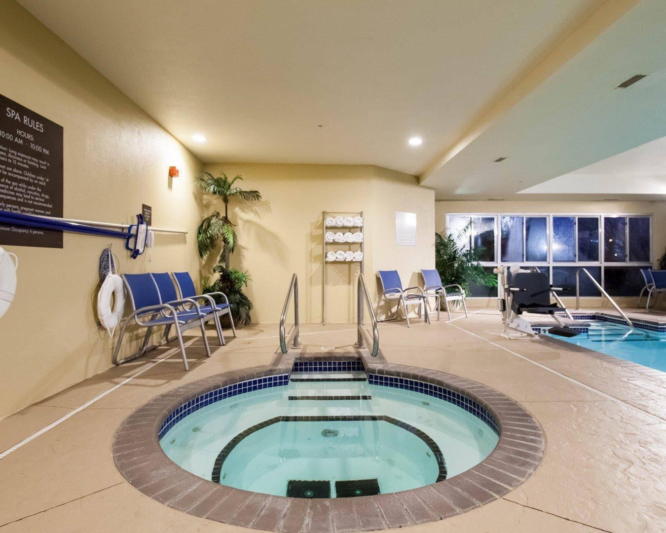 Comfort Suites Tulsa Central 21/37