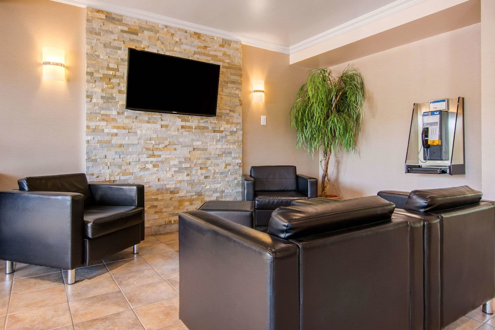 Comfort Inn and Suites Shawinigan 35/47