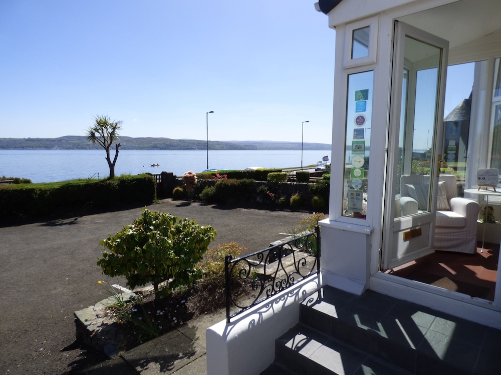 Douglas Park Guest House 46/49