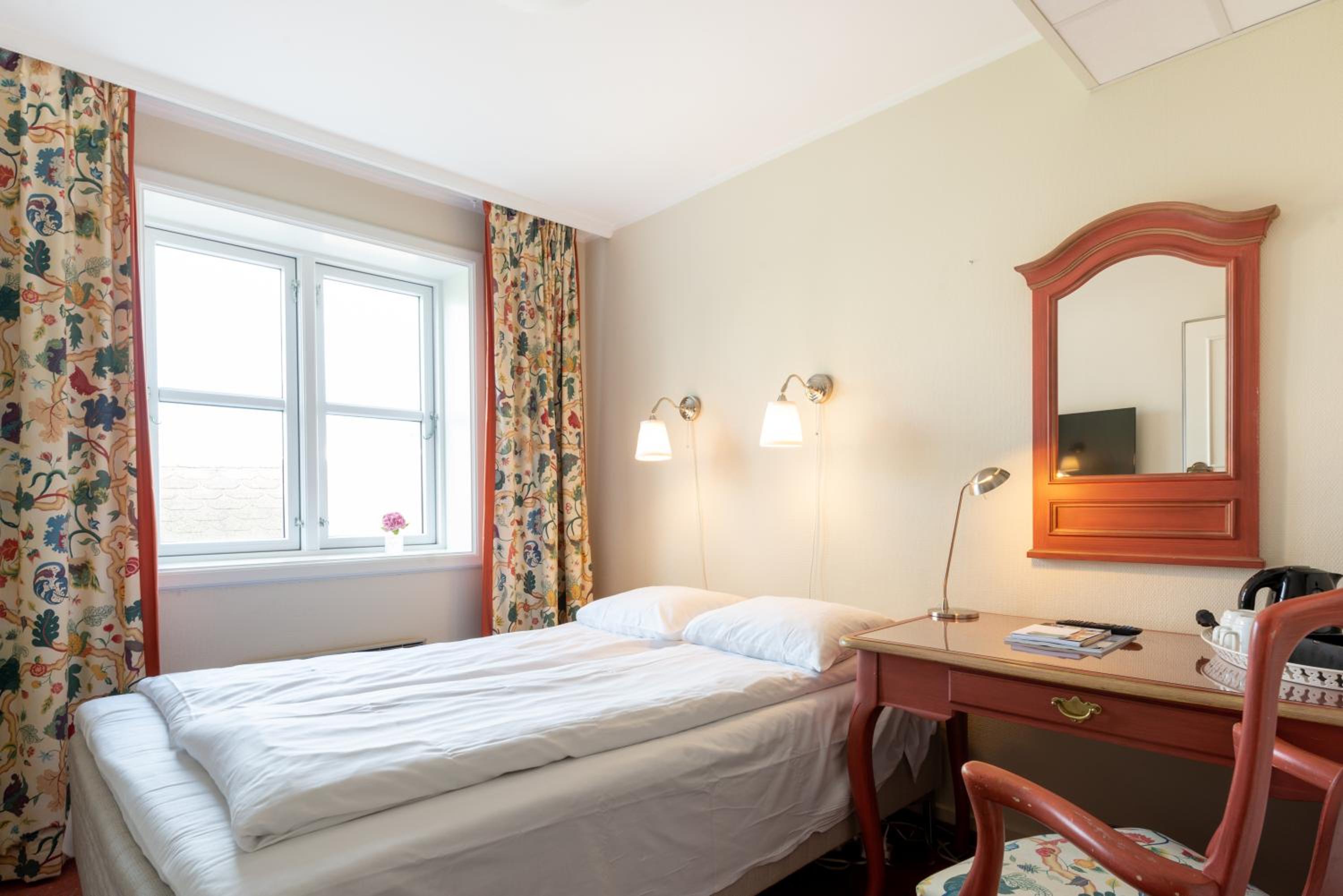 Room, Double Bed, External Bathroom