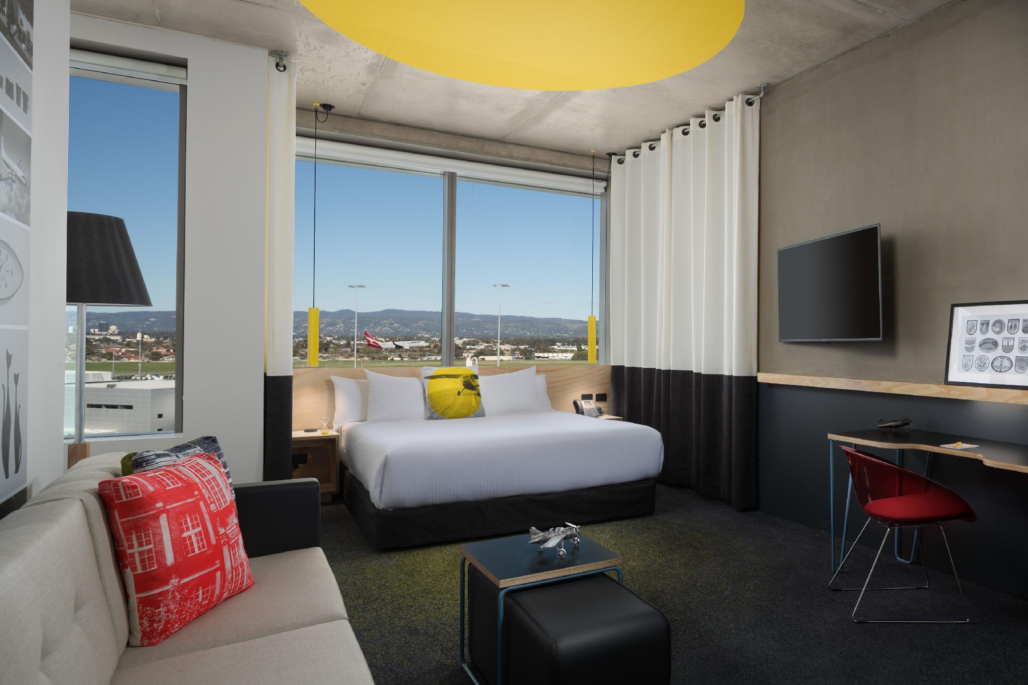 غرفة ركنية بسرير كينج