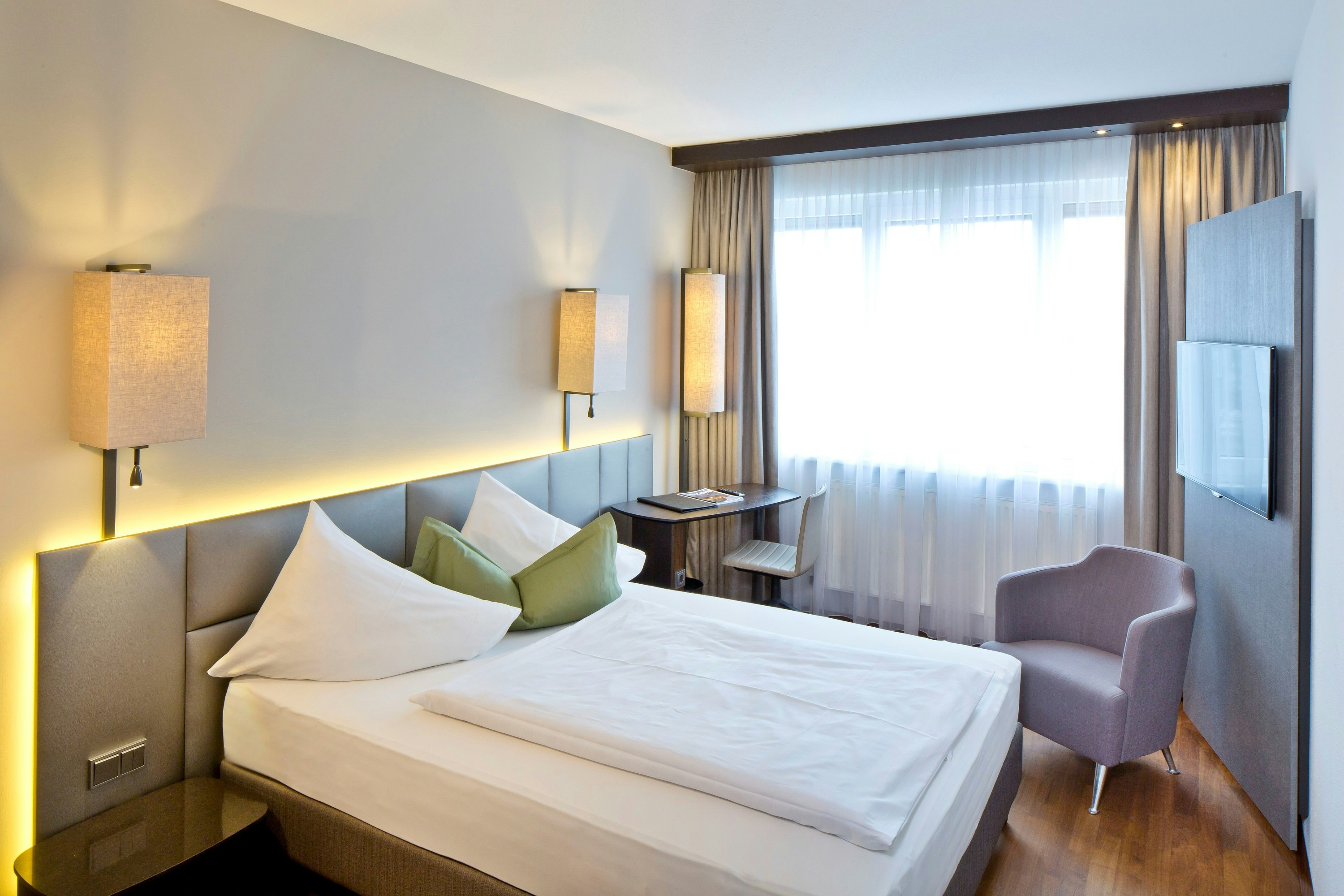 Penz Hotel West 12/38