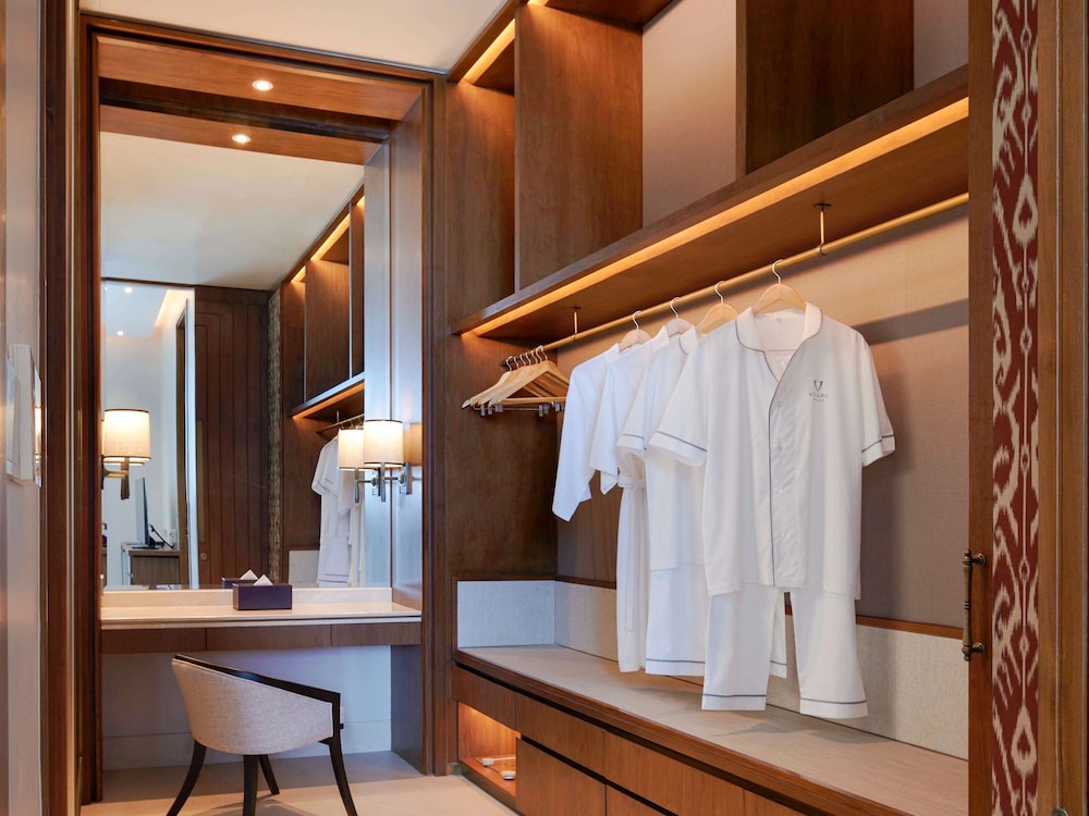 V Villas Phuket - MGallery 24/77