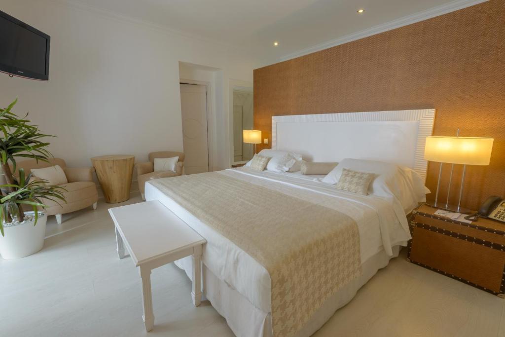 SUITE, SEA VIEW, BALCONY
