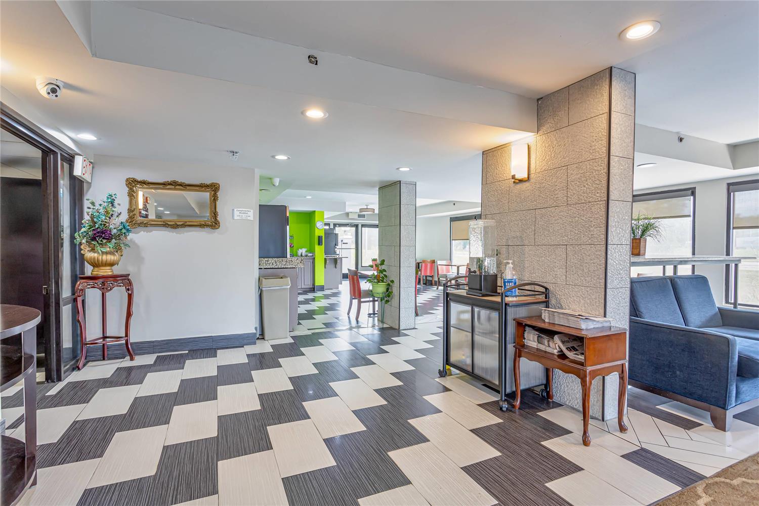 Quality Inn Edmund Pettus Bridge area 3/24