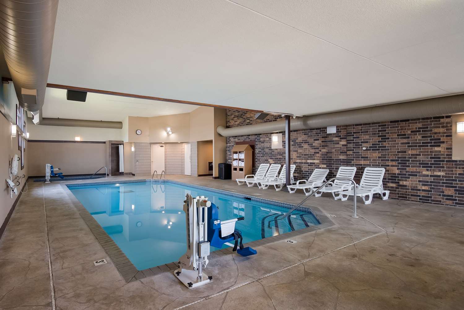 Best Western Bemidji 32/42