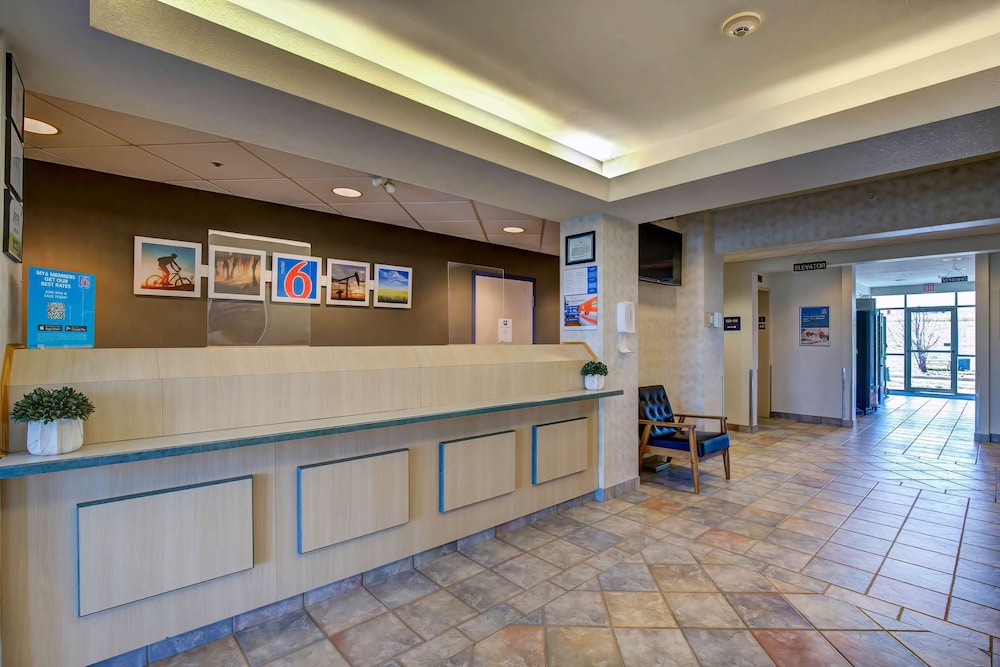 Motel6 Grande Prairie, AB 13/65