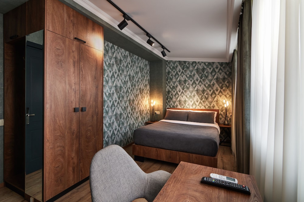 HOTEL CITY 24/50