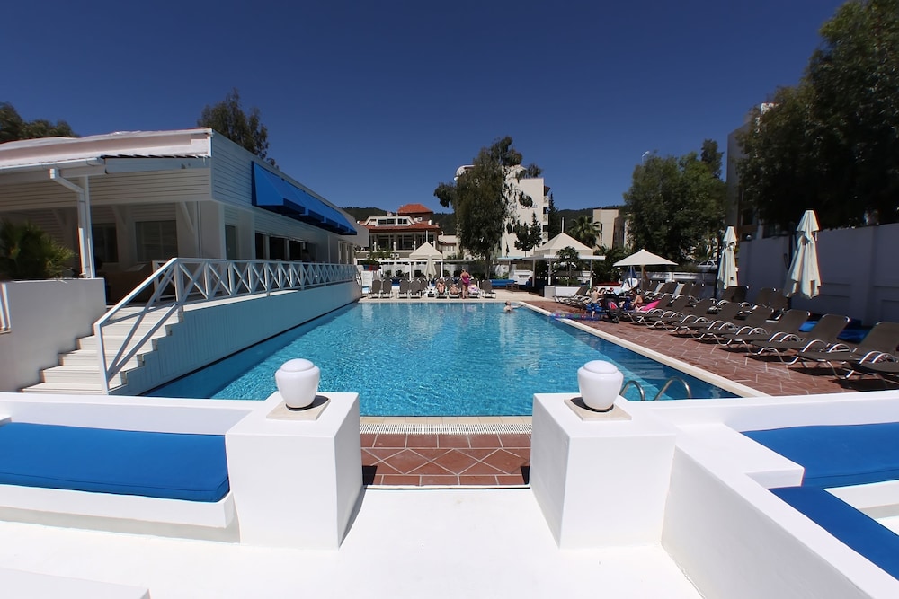 Club Munamar Beach Resort 21/24