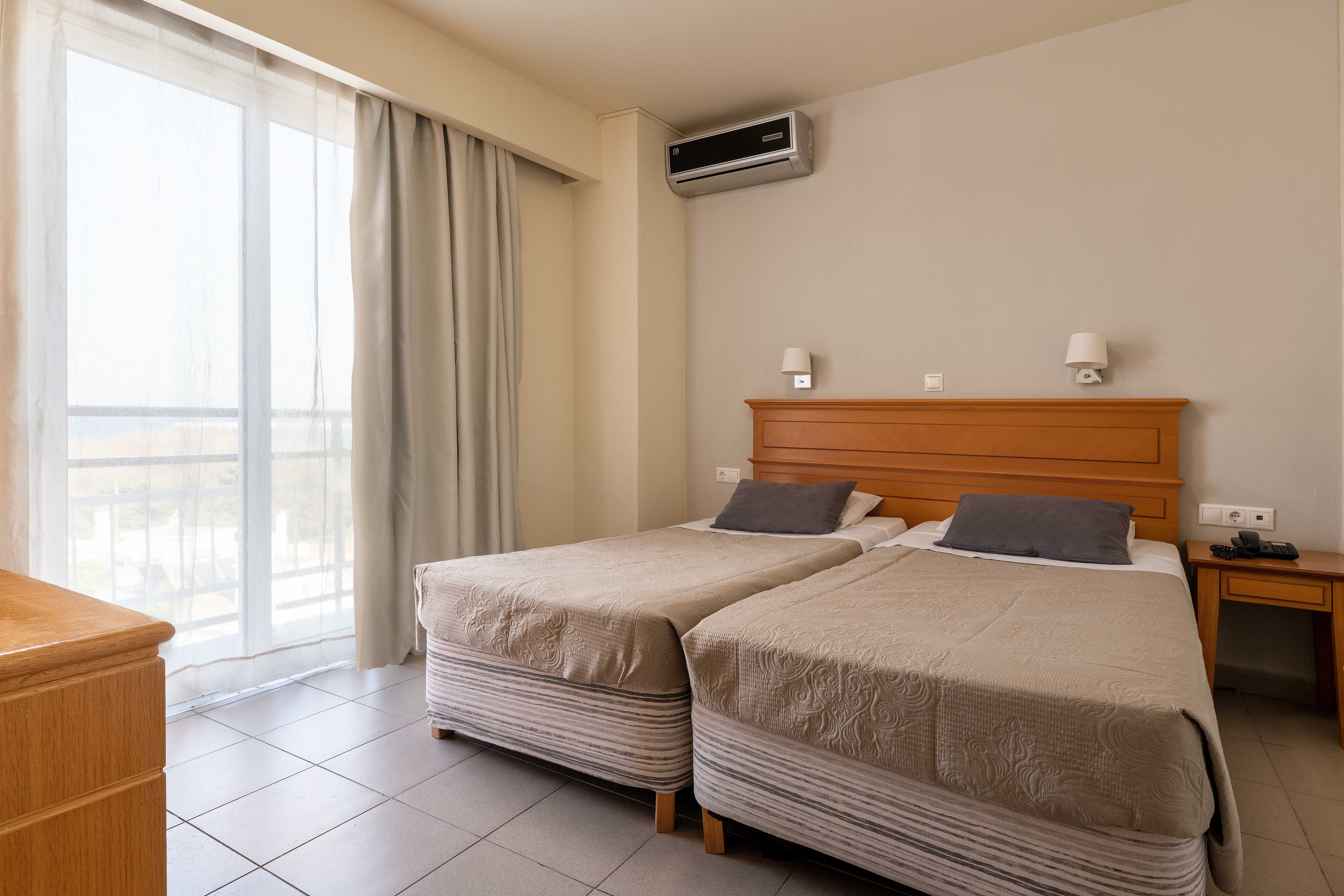 City Plus Rhodes Hotel 16/50