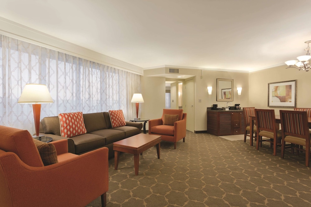 Embassy Suites by Hilton Denver Tech Center 31/64
