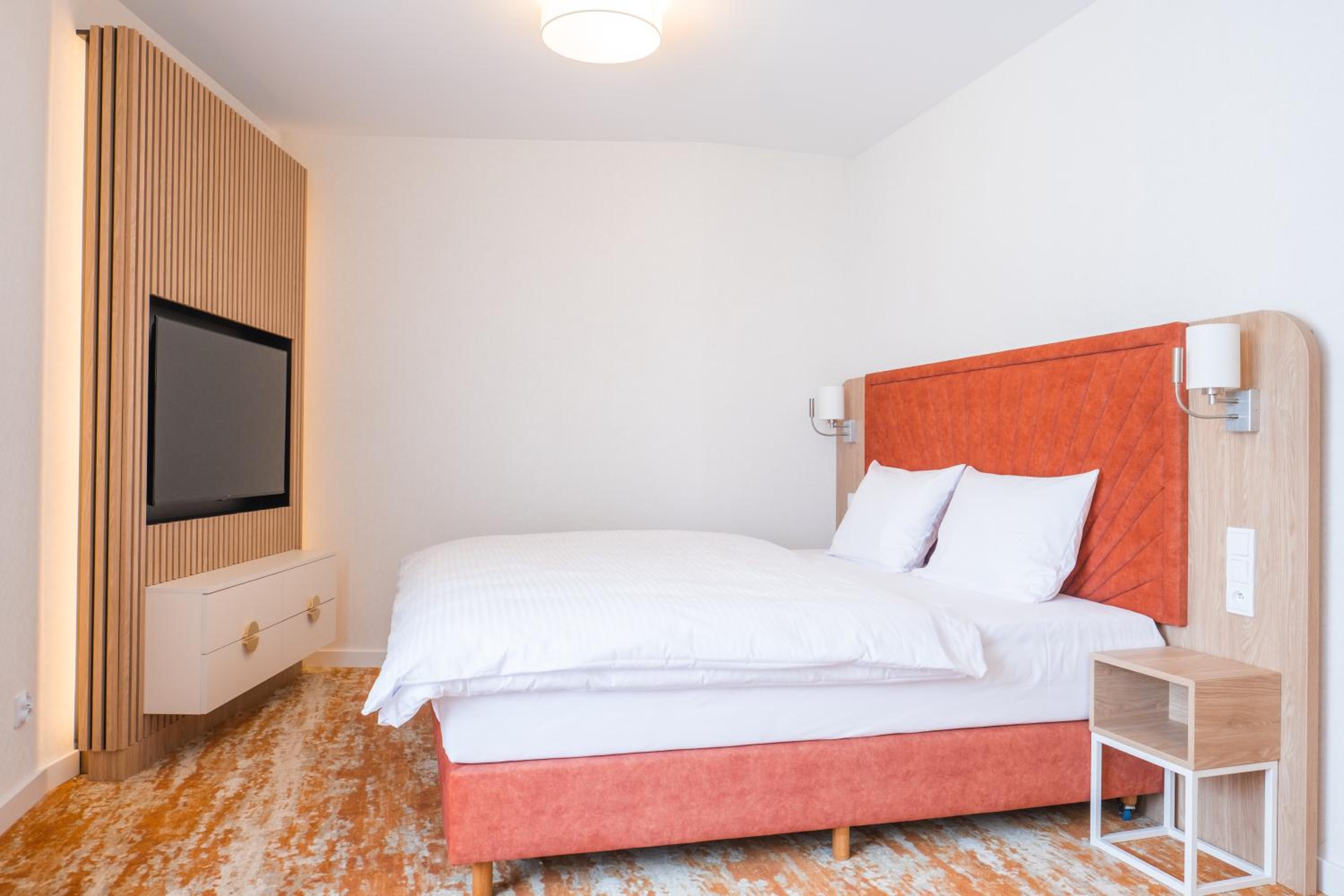 Suite, Apartment