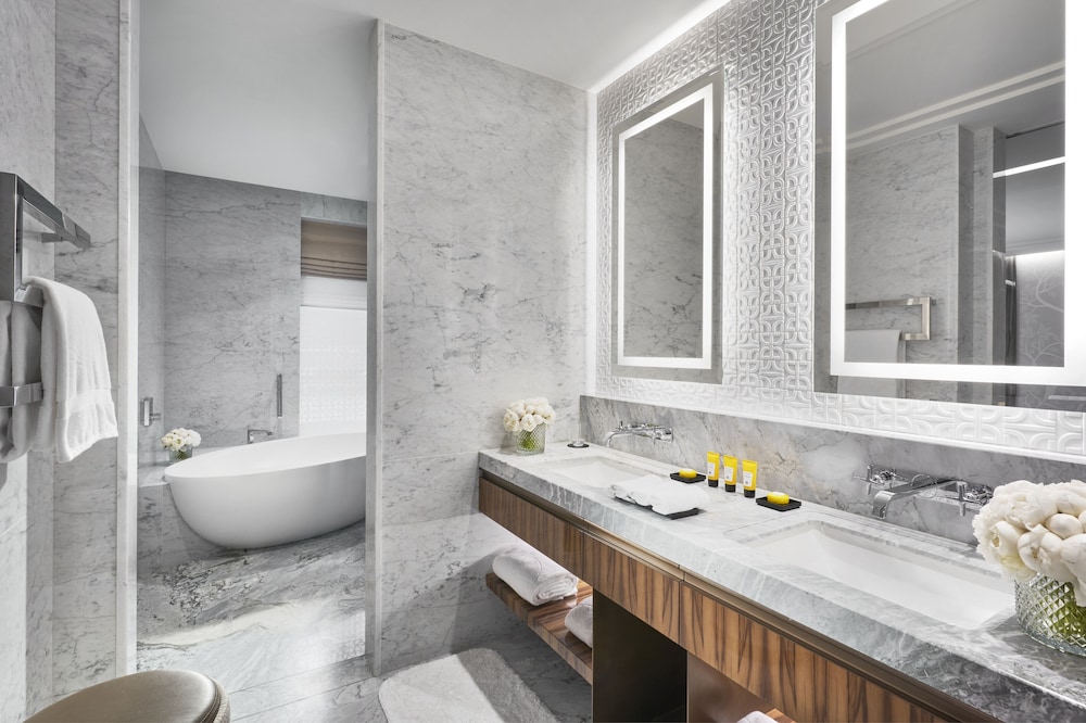 Mandarin Oriental Bosphorus, Istanbul 24/83