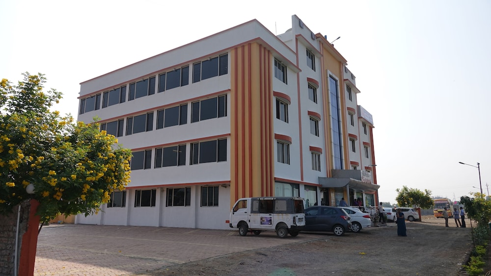 Hotel Sai Shraddha 23/26