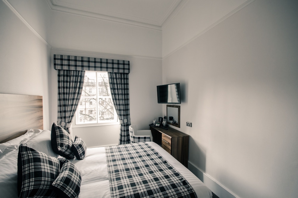 Royal West End Hotel 47/69