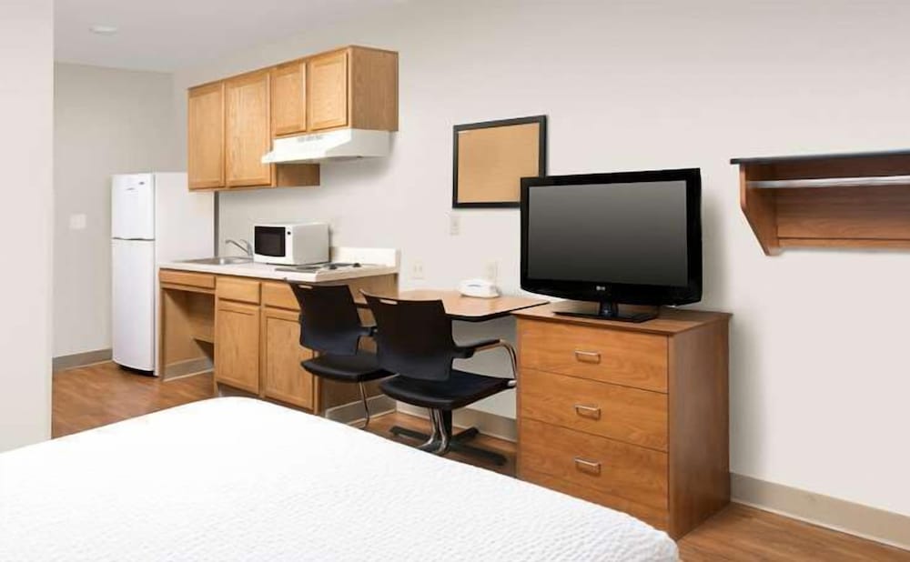 Extended Stay America Select Suites - Phoenix - West 41/52