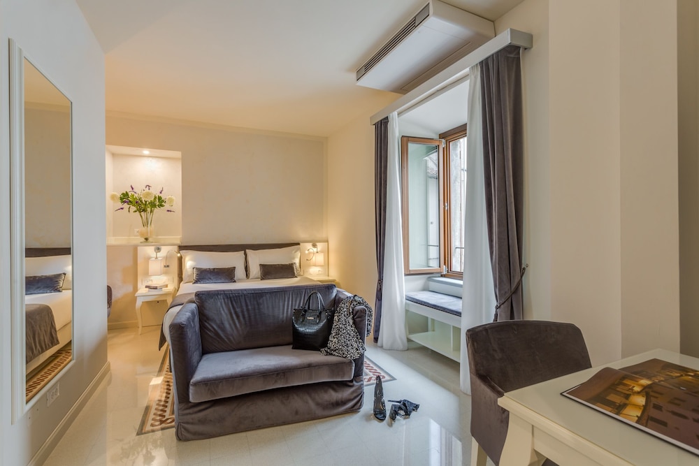Battistero Residenza D'epoca 30/50