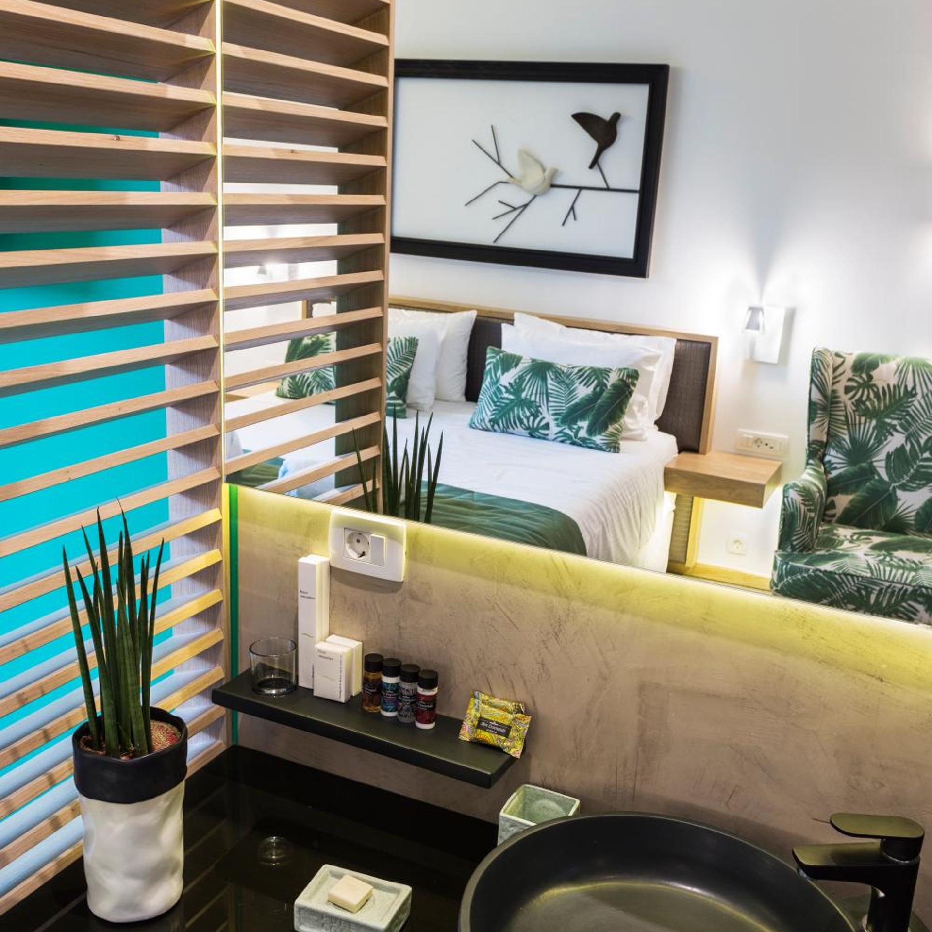 Kalamaki Luxury Suites 4/51