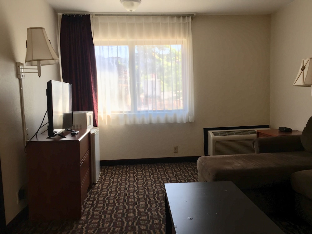 Quality Inn Portland Airport PDX OR 34/34