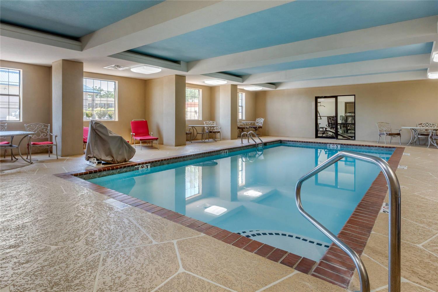 Comfort Inn & Suites North Little Rock McCain Mall 20/38