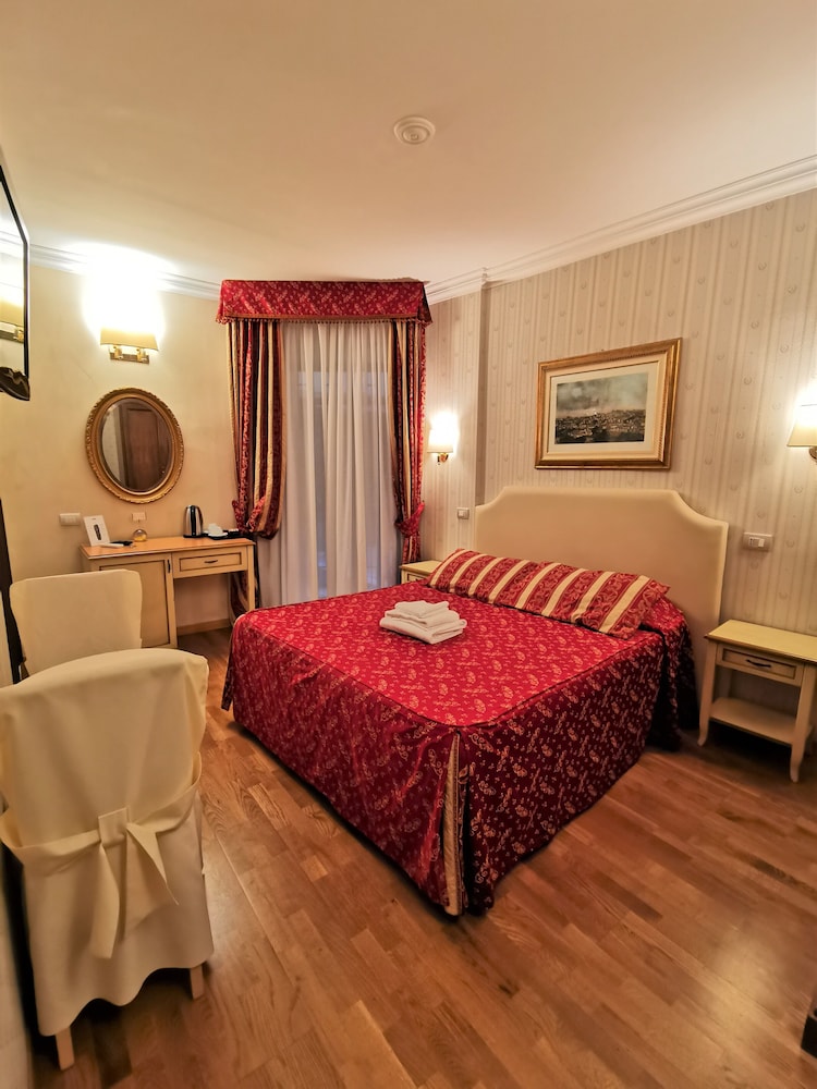 Boncompagni Suite 9/50