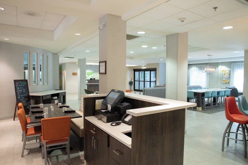 Holiday Inn Hotel And Suites Raleigh Cary I 40 Walnut St 7/68
