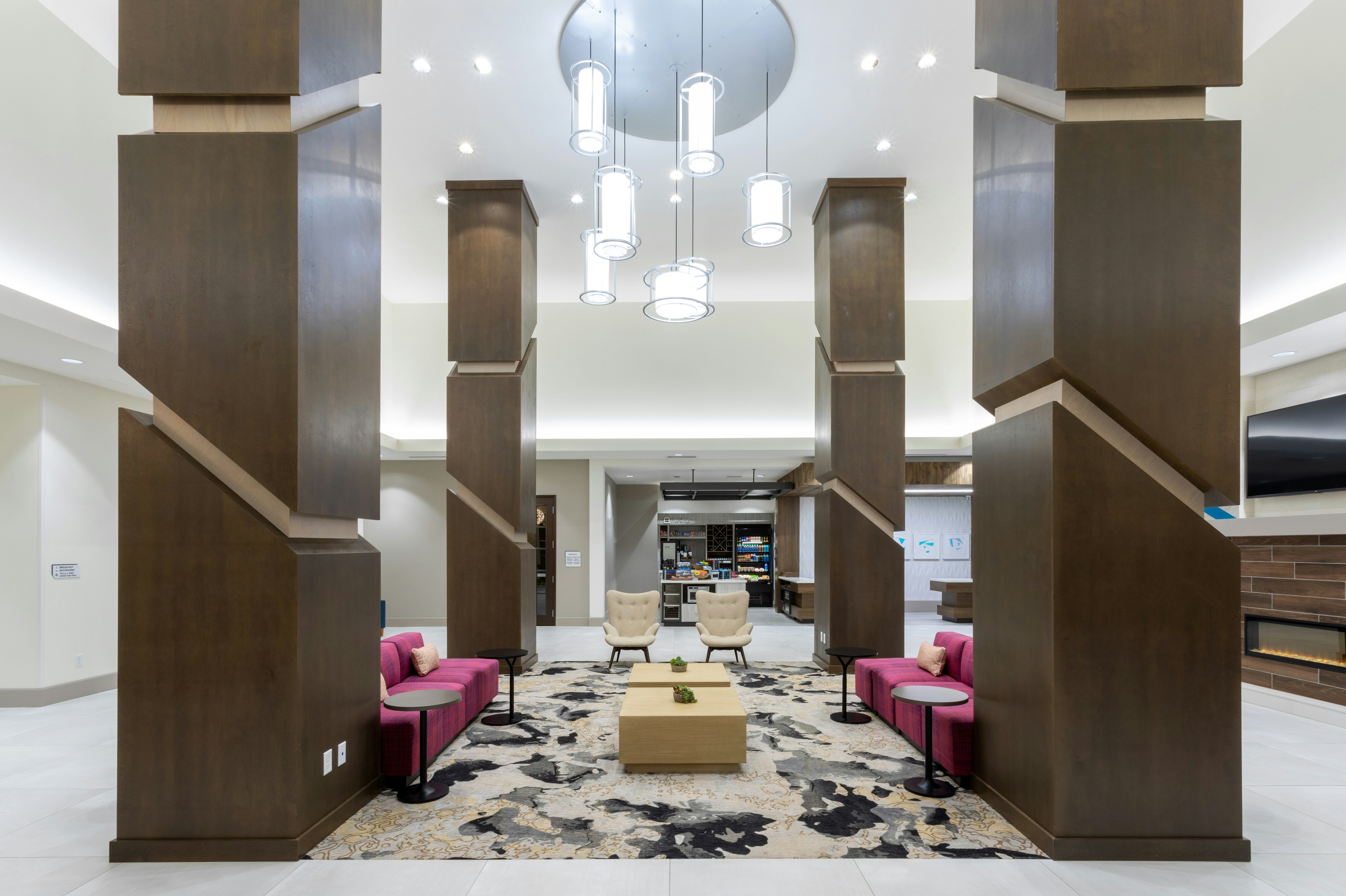 Hilton Garden Inn St. Cloud, MN 23/34