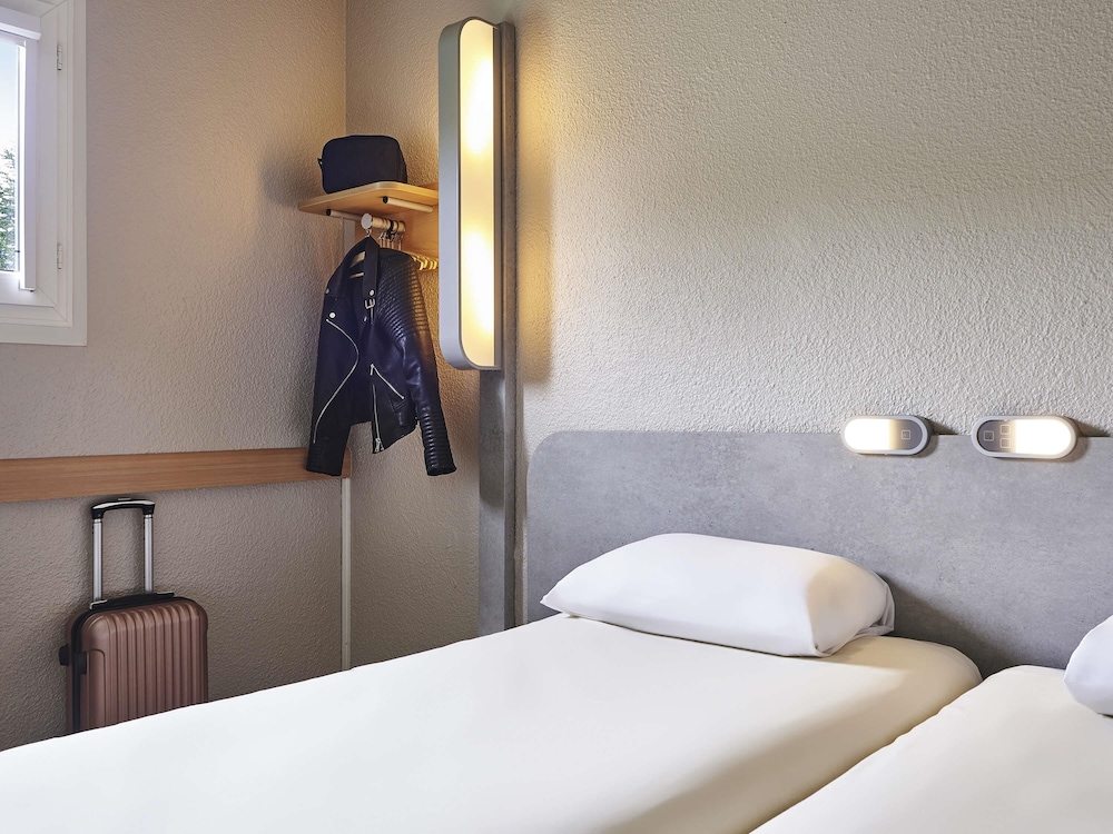 Ibis Budget Versailles Chateau Saint Cyr 21/40